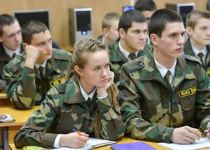 Куда поступить девушке в военный вуз